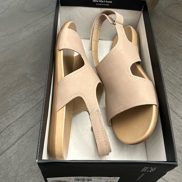 Naturalizer Nxtgen-Scout Sandal - Picture 2 of 6